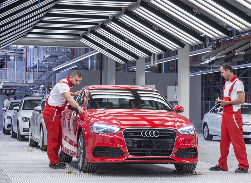 Audi zahájilo výrobu v novém závodě v Maďarsku